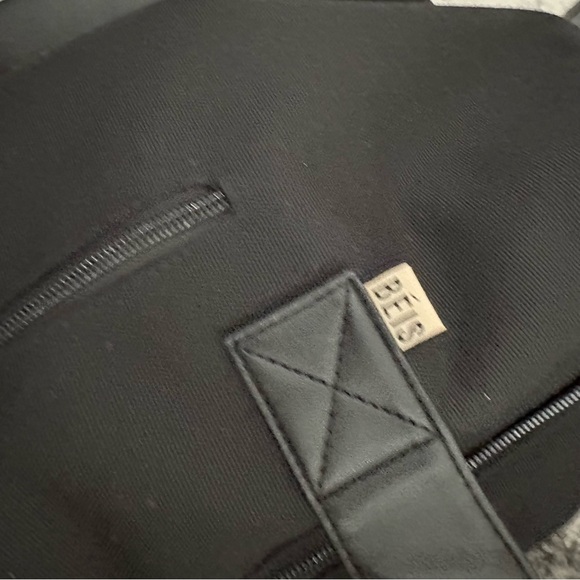 BEIS || The Weekend Travel Bag - Picture 5 of 6